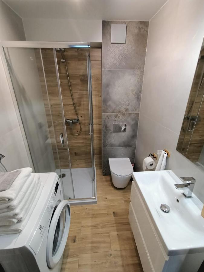 Apartamento Apartament Janowskiego Klimatyzacja, Air Conditioning, Ground Floor, Parking, Parter, Cisza I Spokoj, Quiet And Pleasant, Idealny Na Odpoczynek Perfect For Rest Kielce Exterior foto